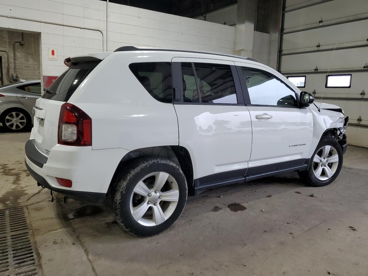 2015 Jeep Compass Sport - Фото 3