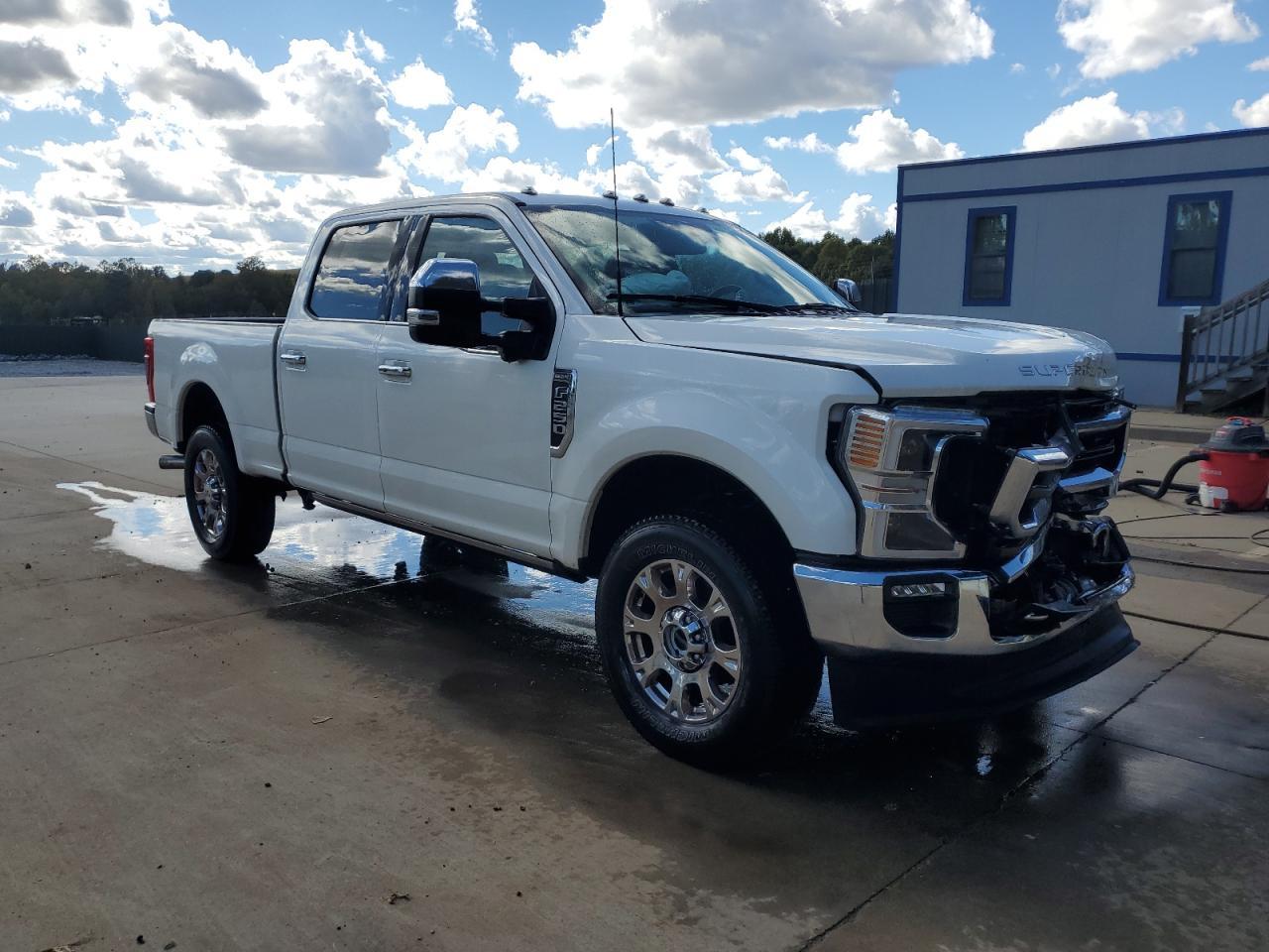 2022 Ford F250 Super Duty - Фото 4