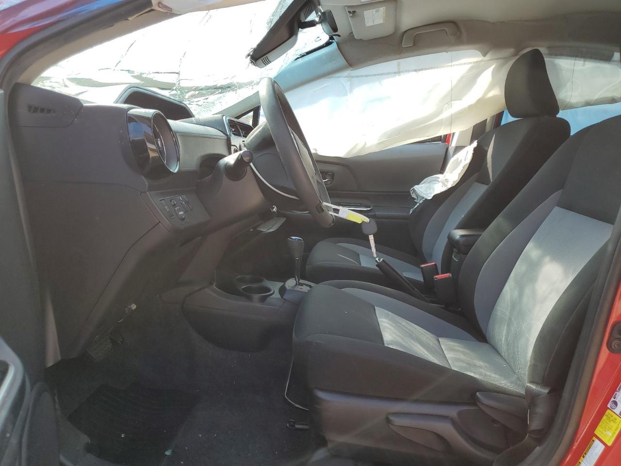 2018 Toyota Prius C - Фото 7