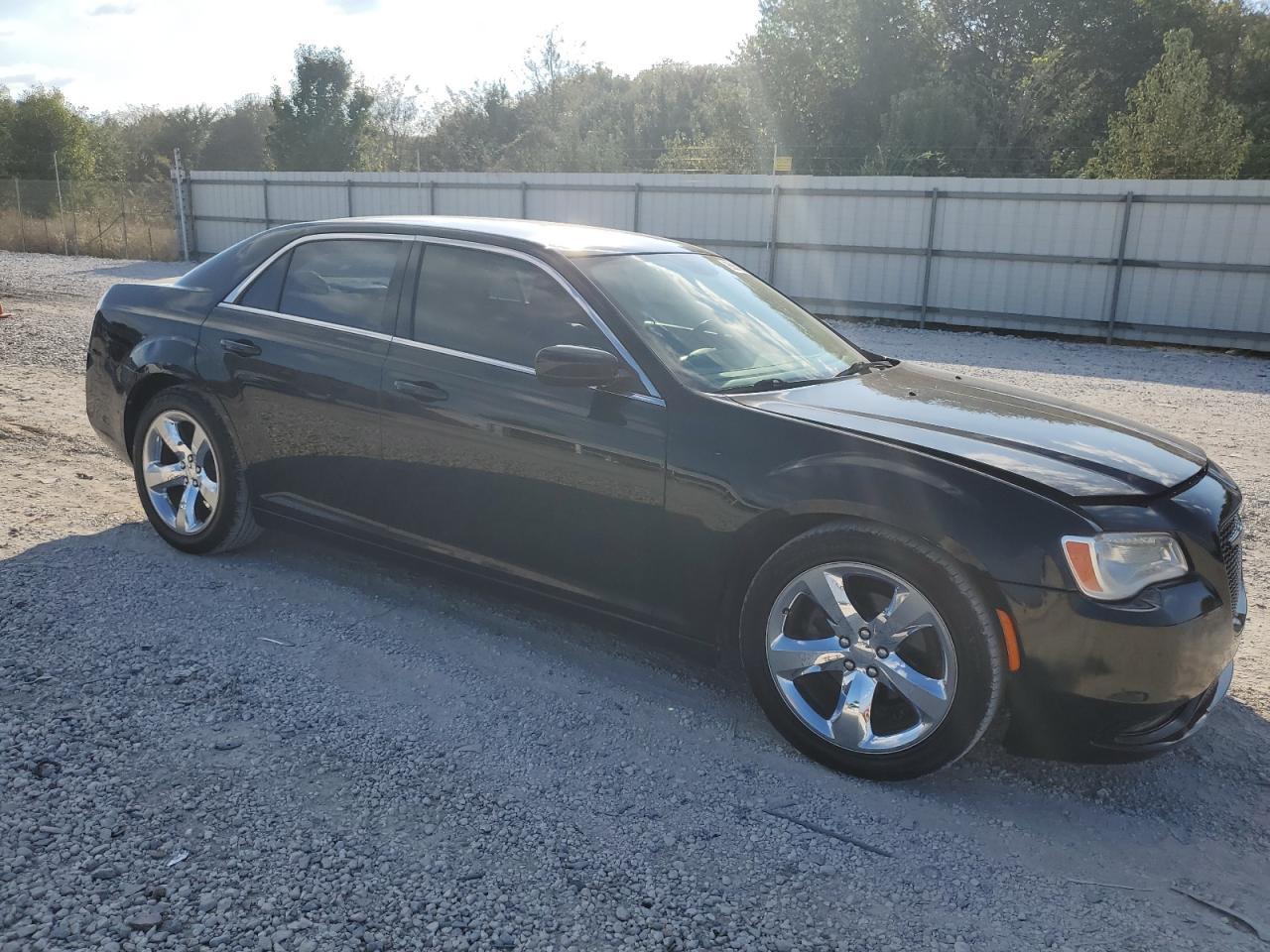 2014 Chrysler 300 - Фото 4