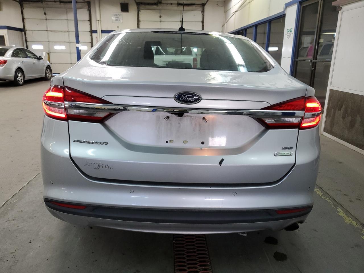 2017 Ford Fusion Se - Фото 6