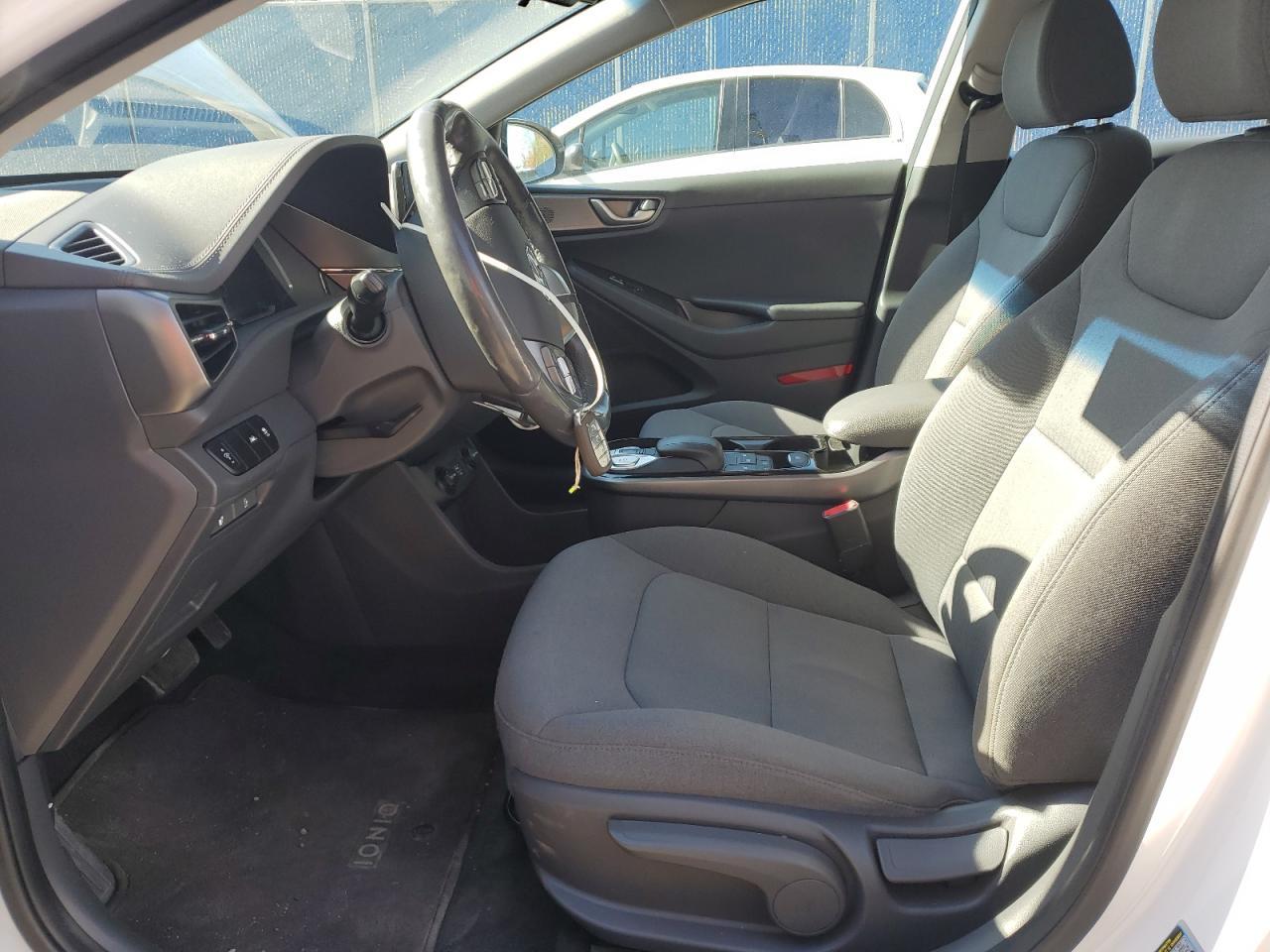 2020 Hyundai Ioniq Se - Image 7