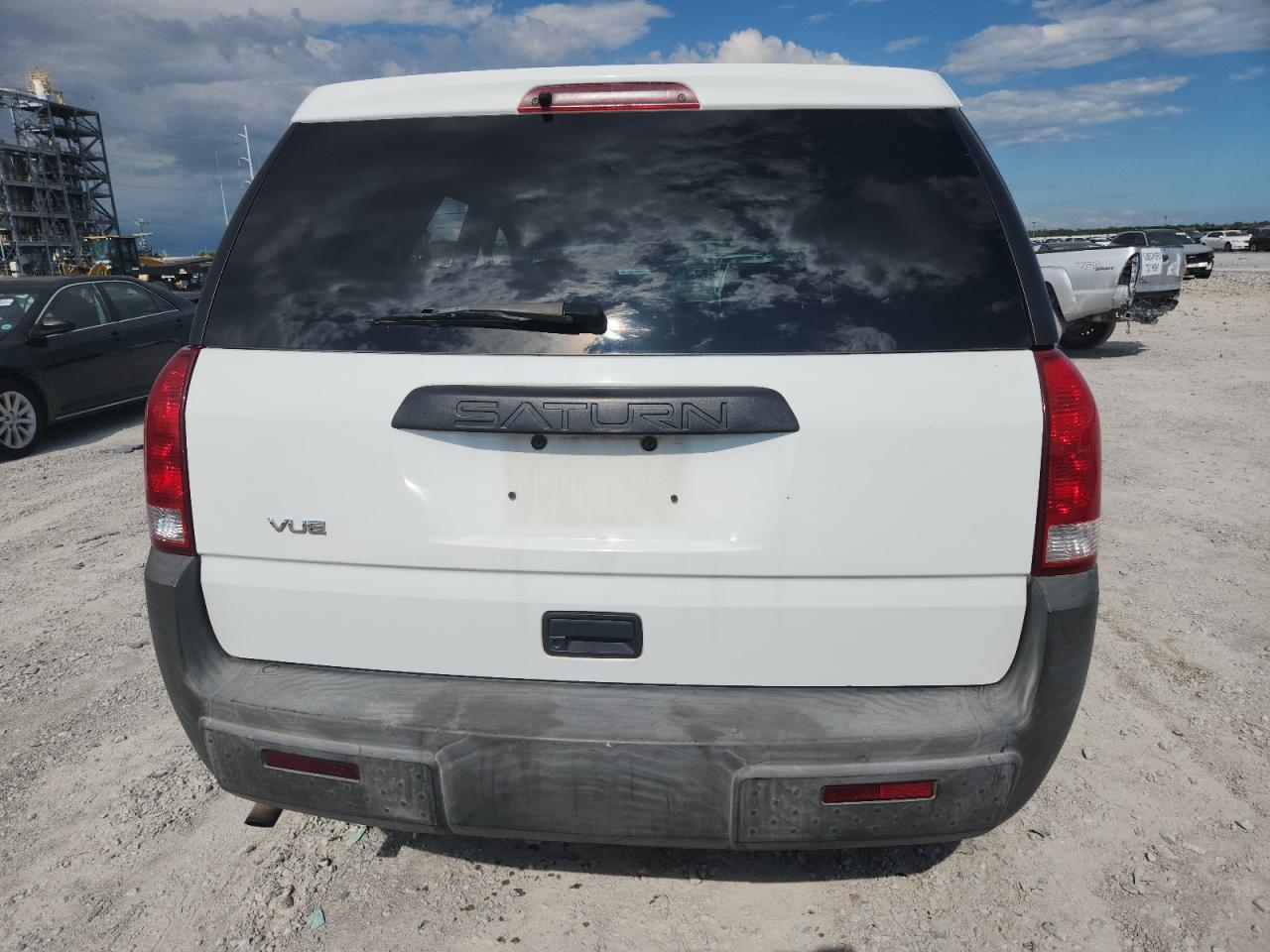 2005 Saturn Vue - Image 6