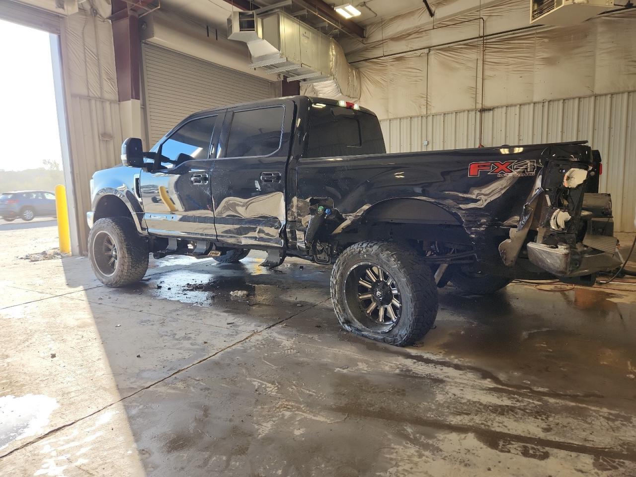 2019 Ford F250 Super Duty - Image 2