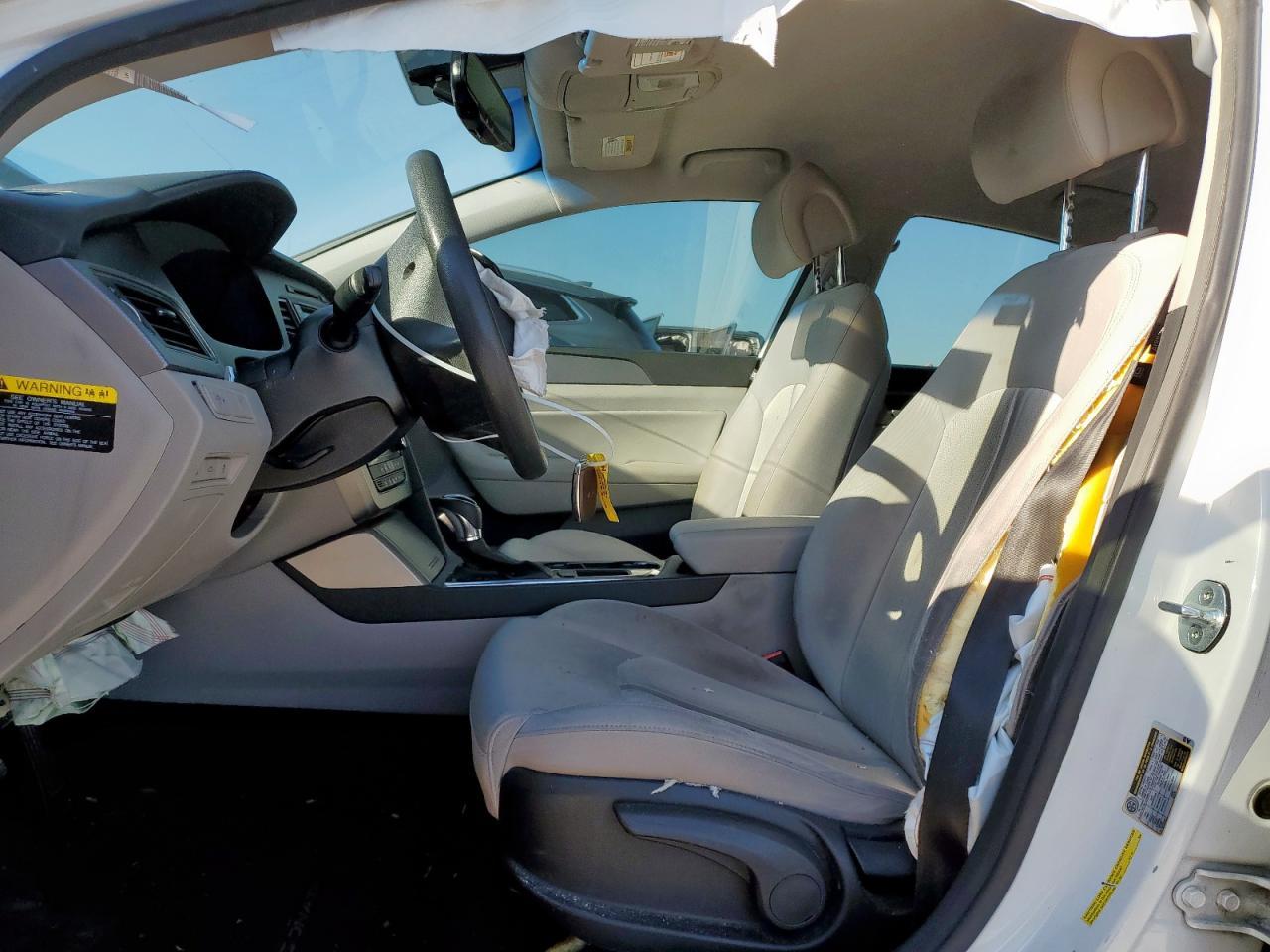 2016 Hyundai Sonata Hybrid - Image 7