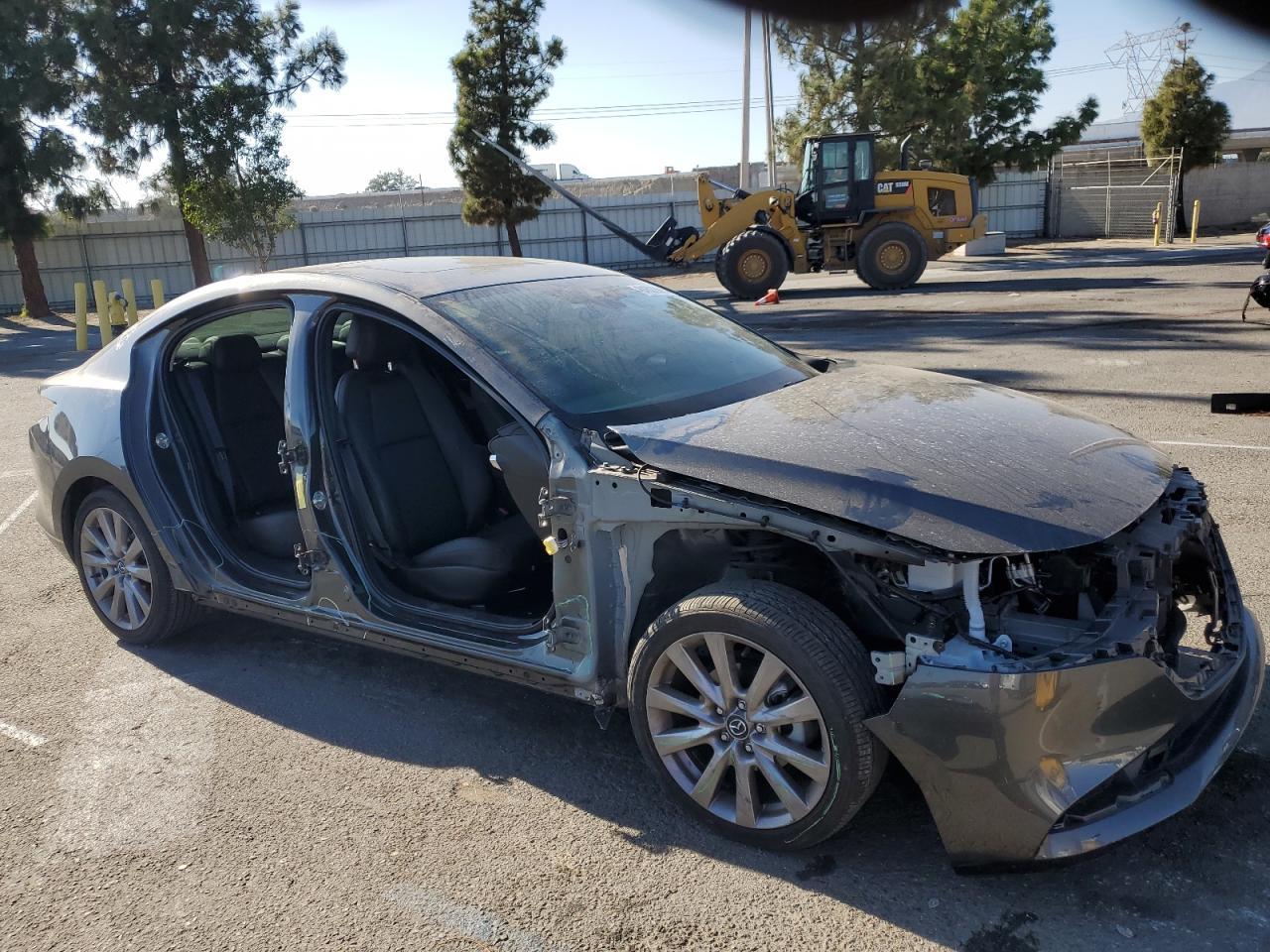 2023 Mazda 3 Preferred - Фото 4