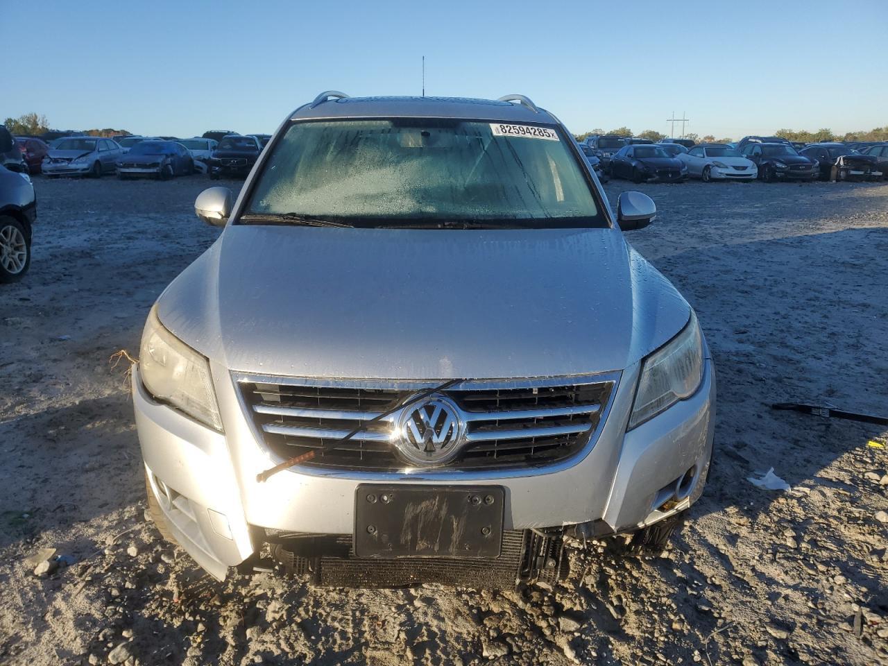 2009 Volkswagen Tiguan S - Image 5