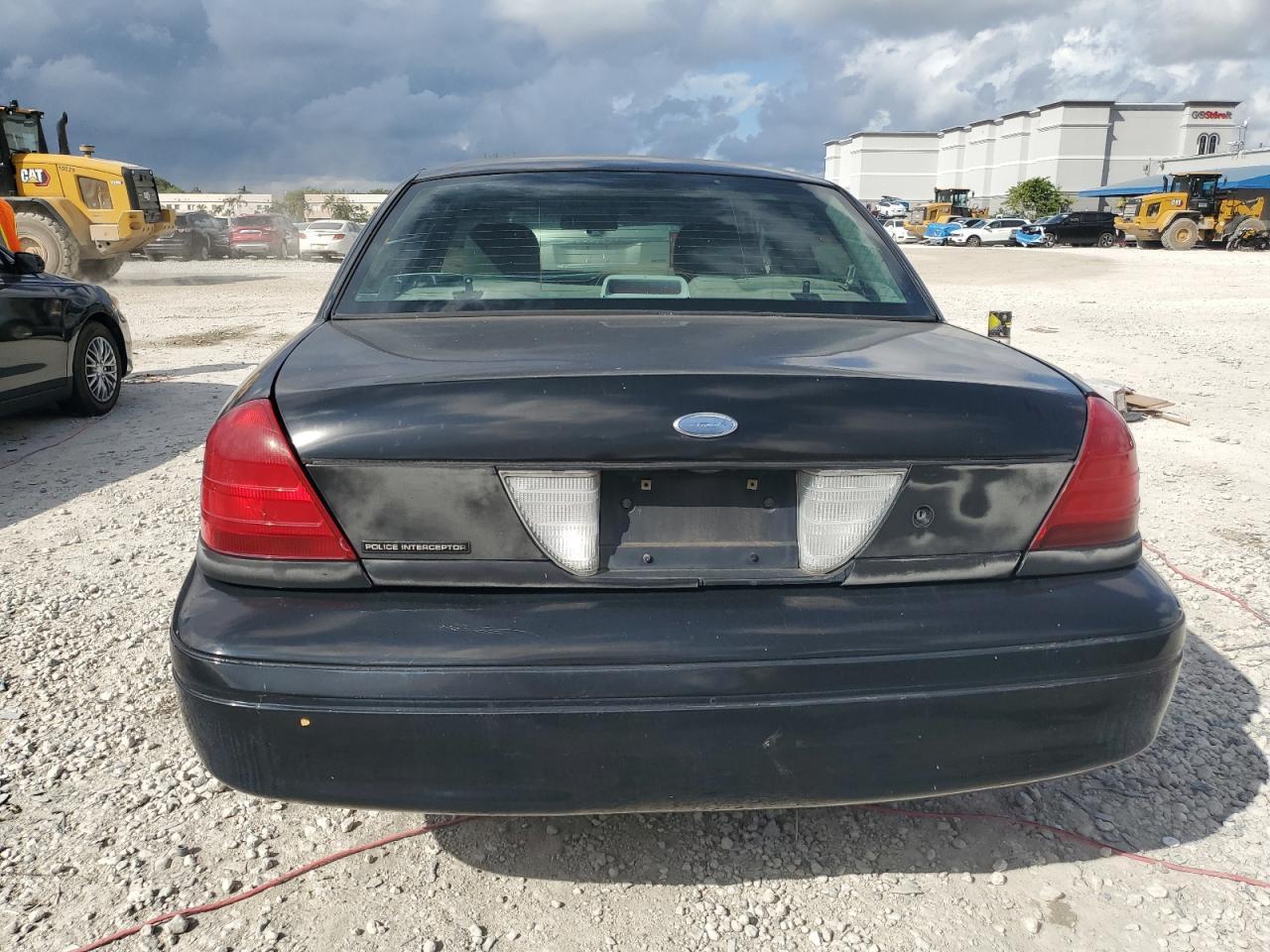 2004 Ford Crown Victoria - Фото 6