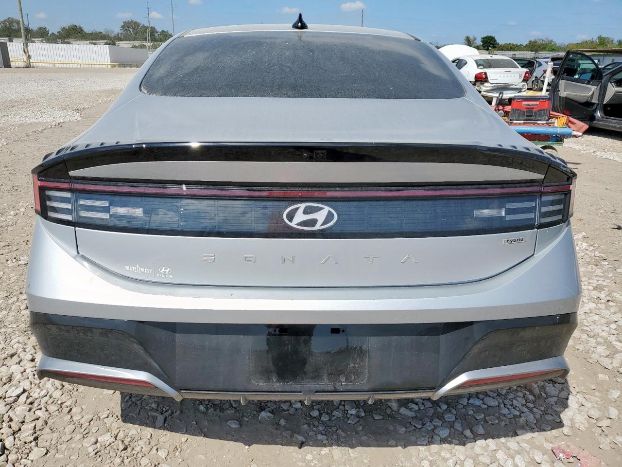 2025 Hyundai Sonata Hybrid - Image 6
