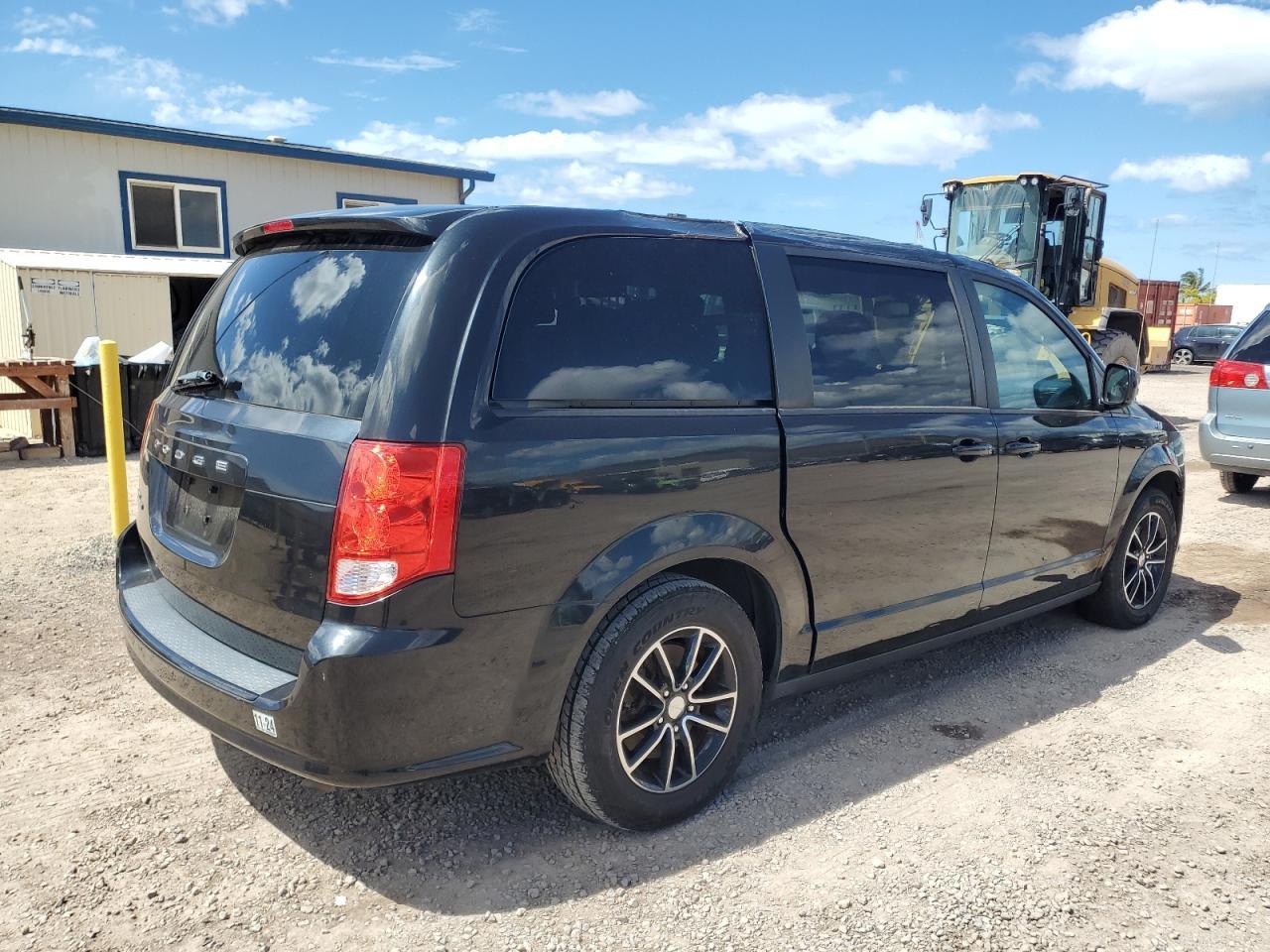 2019 Dodge Grand Caravan Sxt - Image 3
