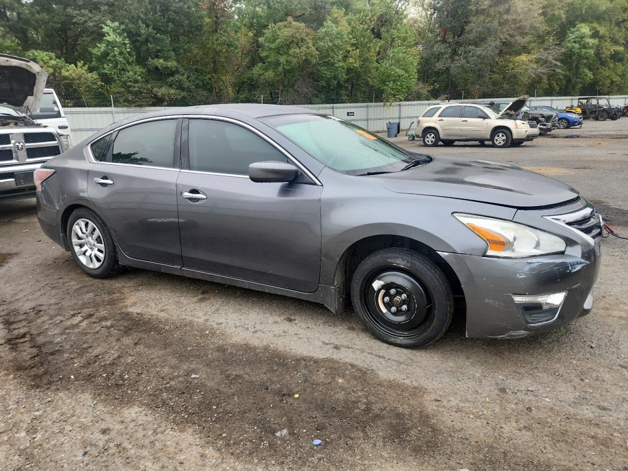 2015 Nissan Altima 2.5 - Image 4