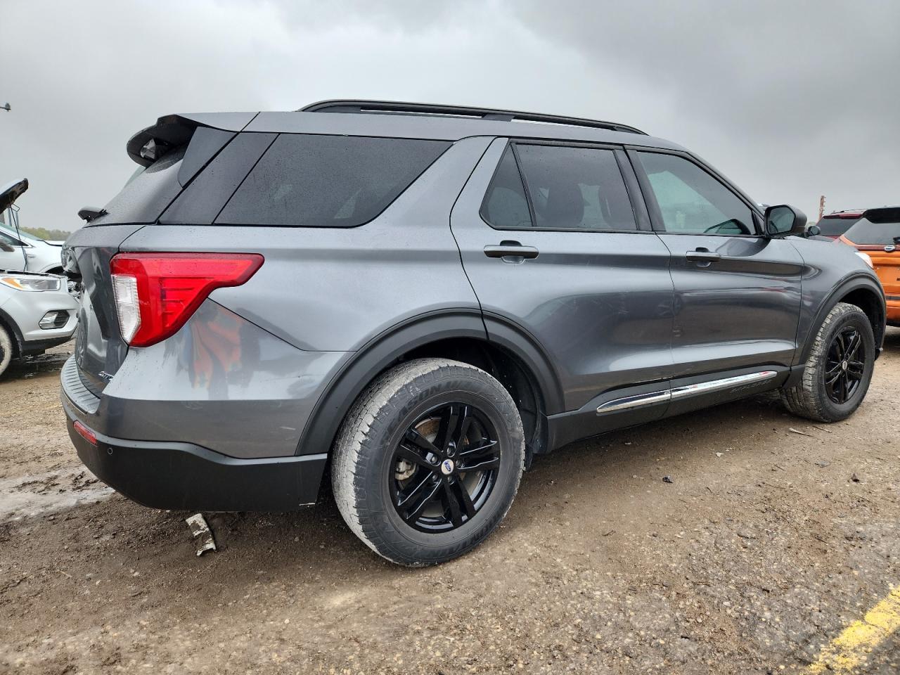2021 Ford Explorer Xlt - Фото 3