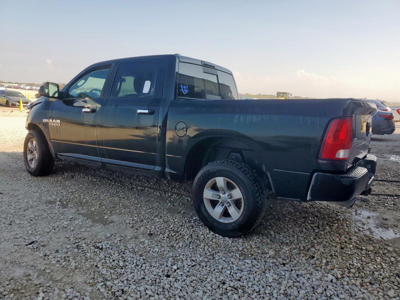 2016 Ram 1500 Slt - Фото 2