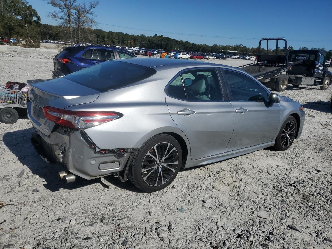 2018 Toyota Camry L - Image 3
