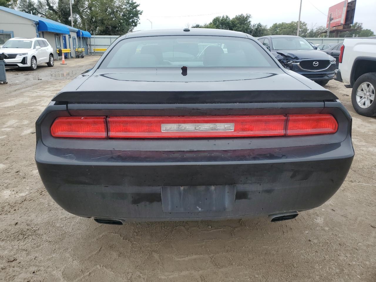 2011 Dodge Challenger - Image 6
