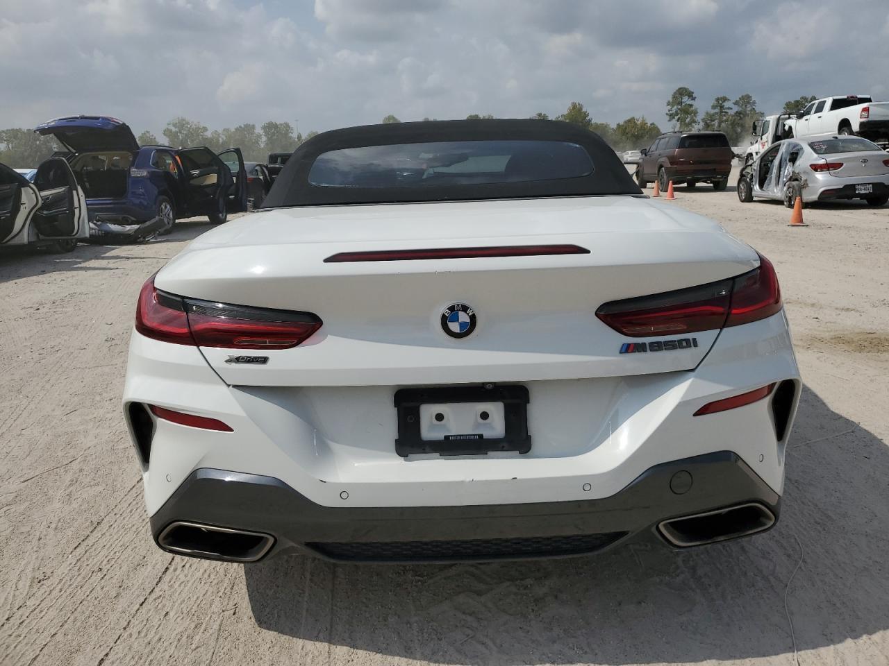 2020 BMW M850Xi - Фото 6