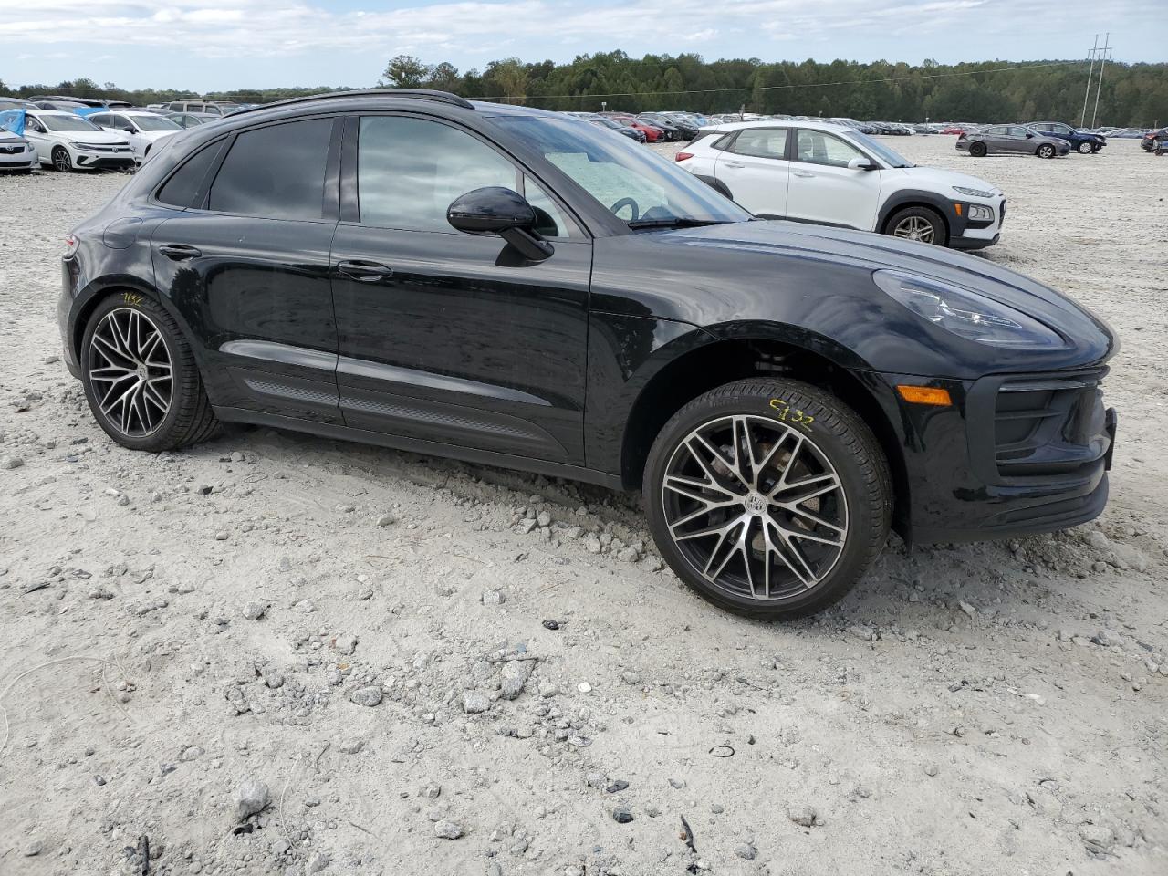 2024 Porsche Macan Base - Image 4