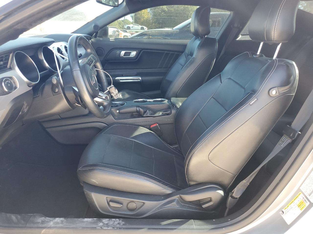 2020 Ford Mustang - Image 7