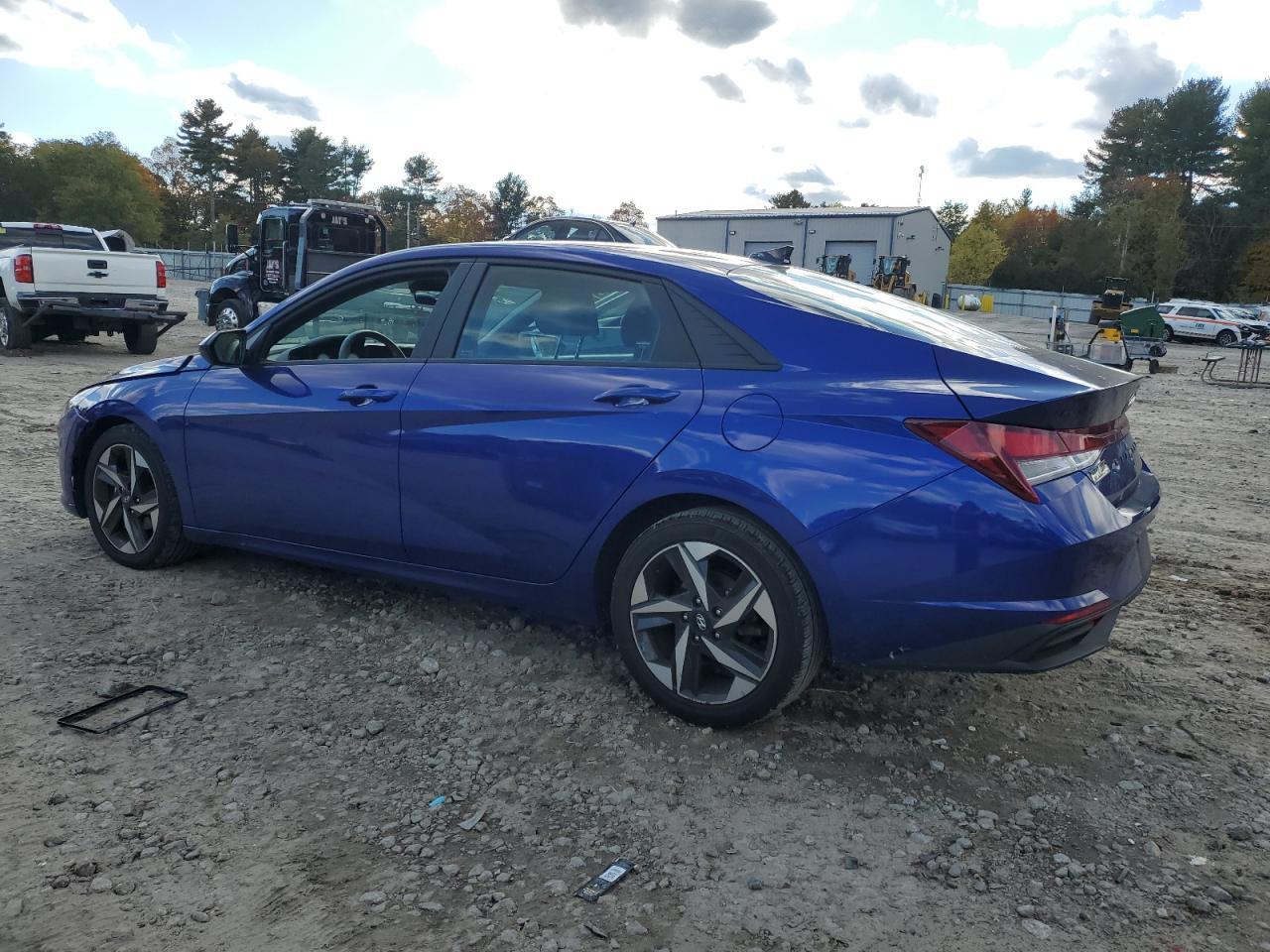 2023 Hyundai Elantra Sel - Image 2