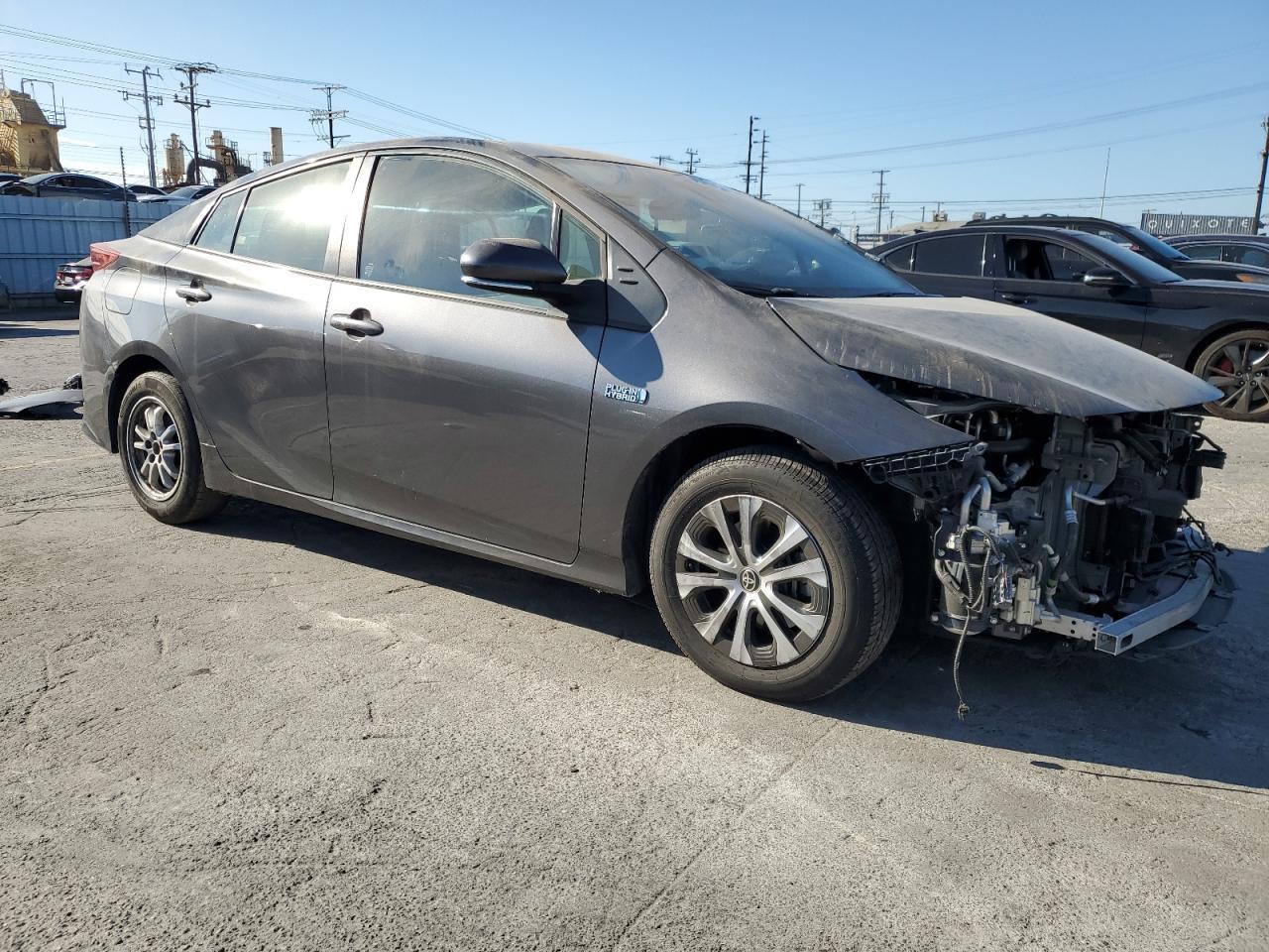 2021 Toyota Prius Prime Le - Фото 4