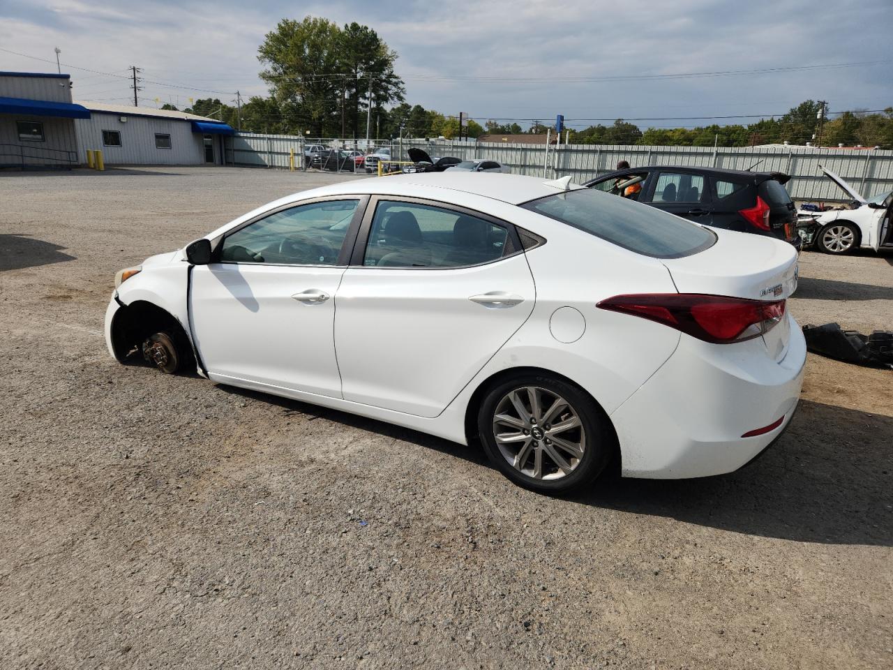 2014 Hyundai Elantra Se - Image 2