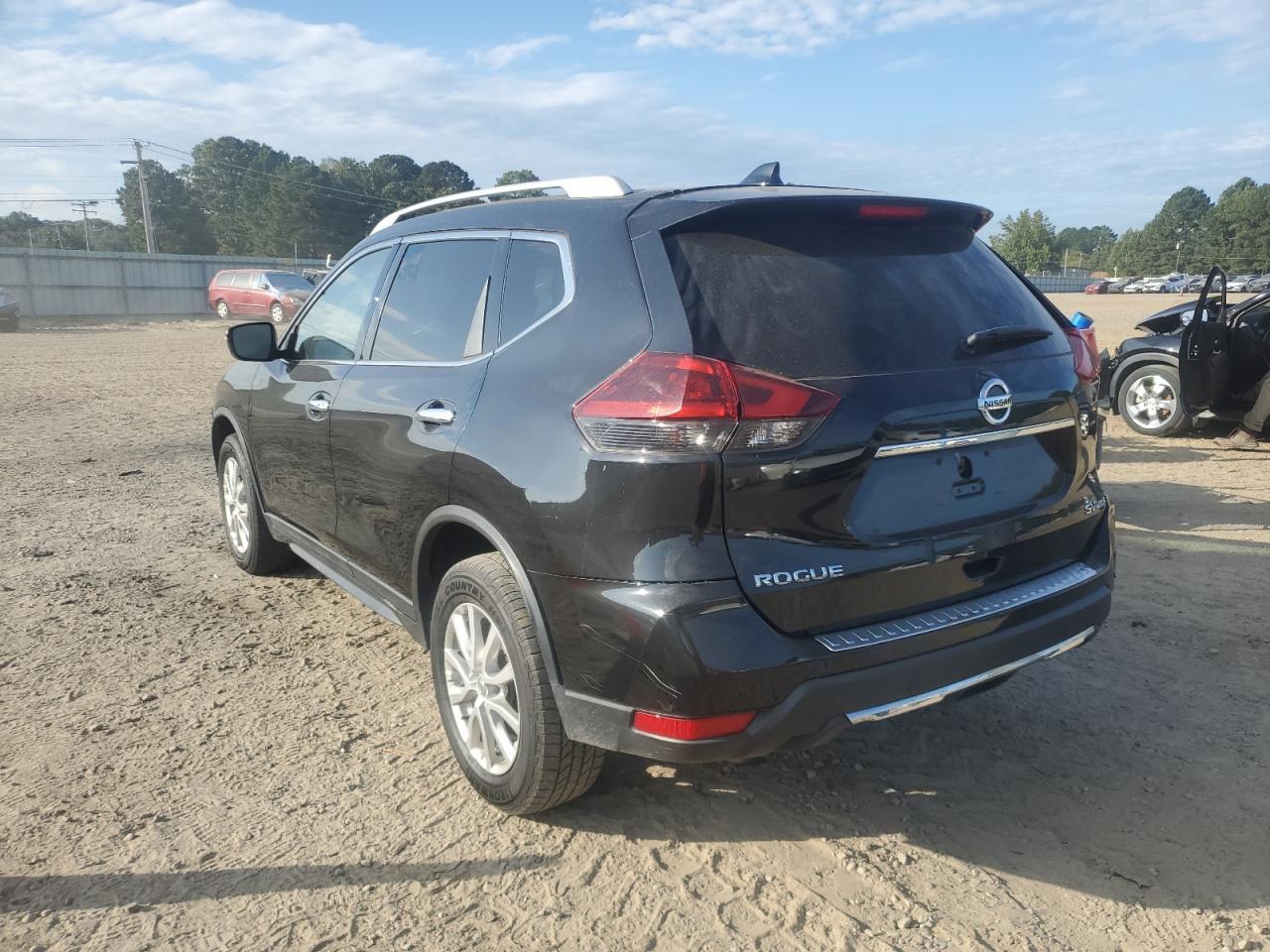 2020 Nissan Rogue S - Фото 2