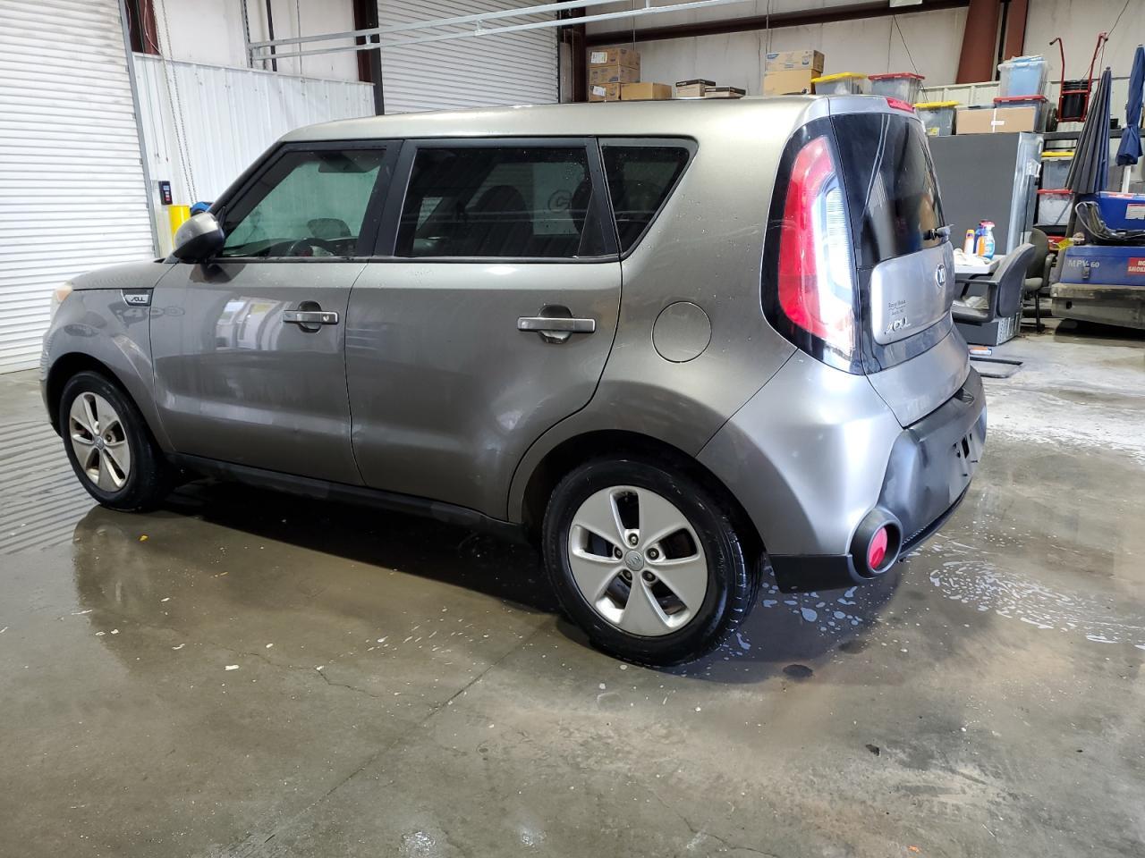 2016 Kia Soul - Image 2