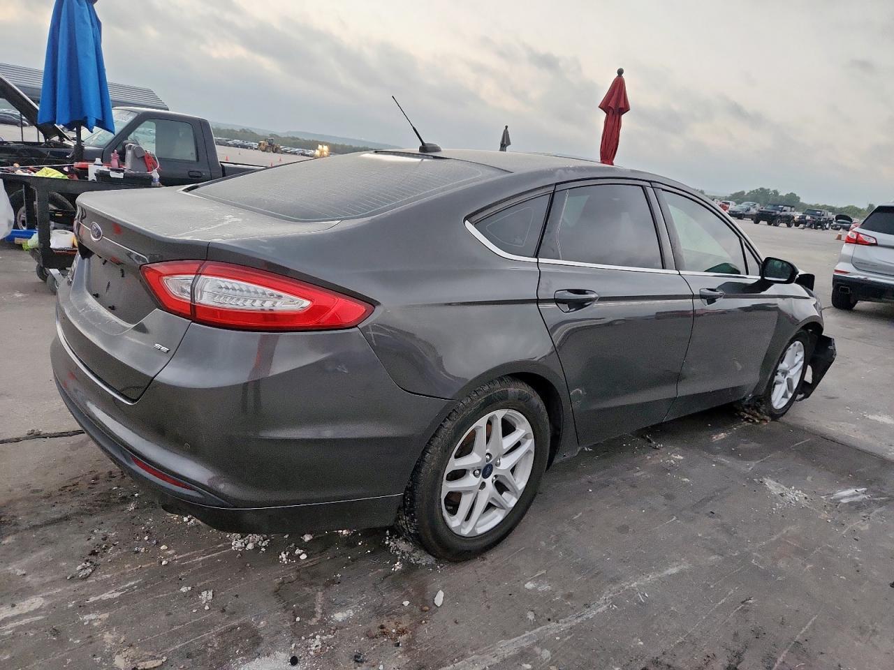 2016 Ford Fusion Se - Image 3