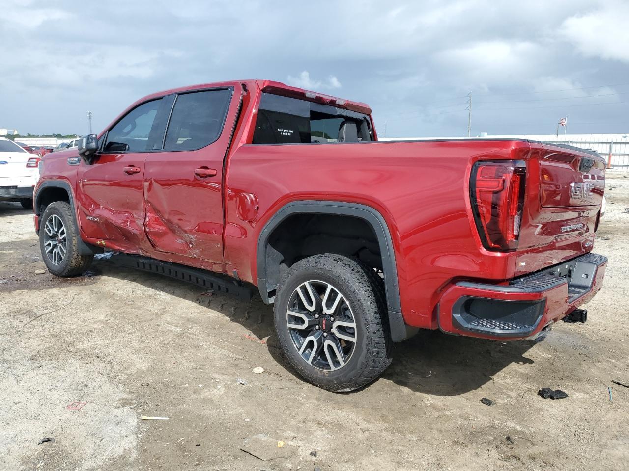 2024 GMC Sierra K1500 At4 - Фото 2