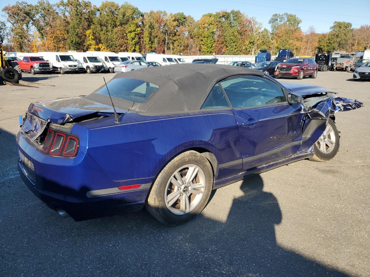 2014 Ford Mustang - Фото 3