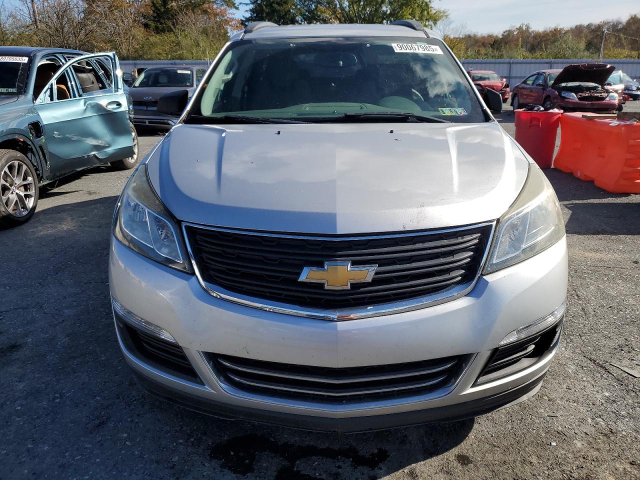 2016 Chevrolet Traverse Ls - Фото 5