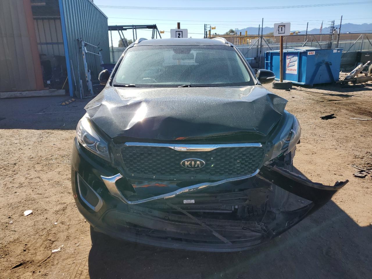 2017 Kia Sorento Lx - Image 5