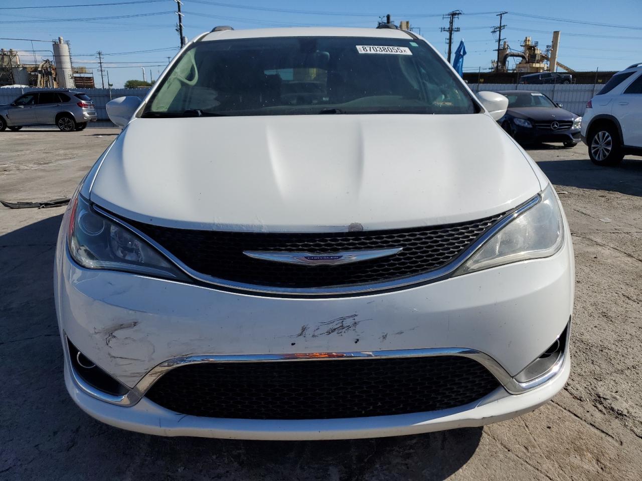 2017 Chrysler Pacifica Touring L - Image 5