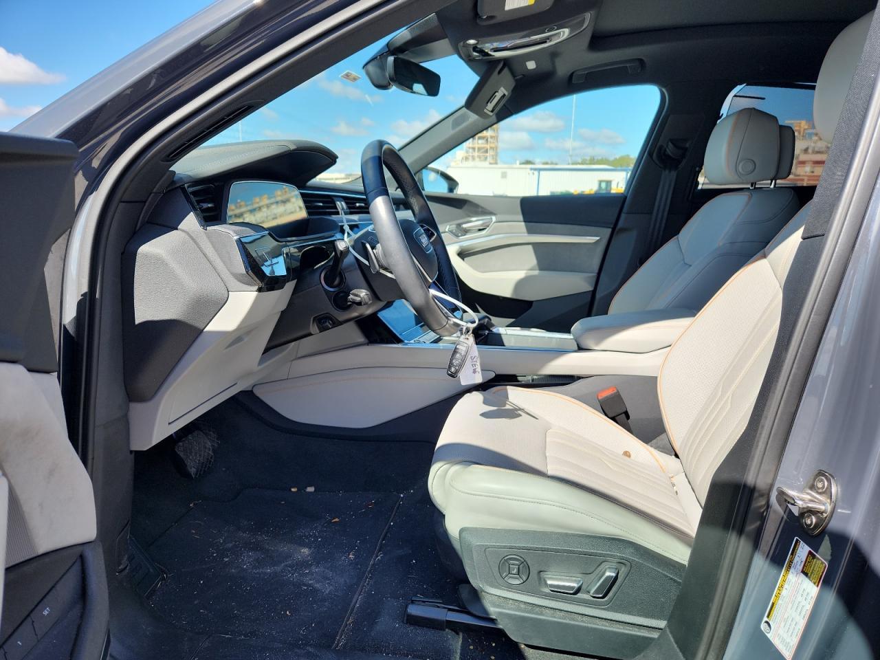 2024 Audi Q8 E-Tron Sportback Prestige - Фото 7