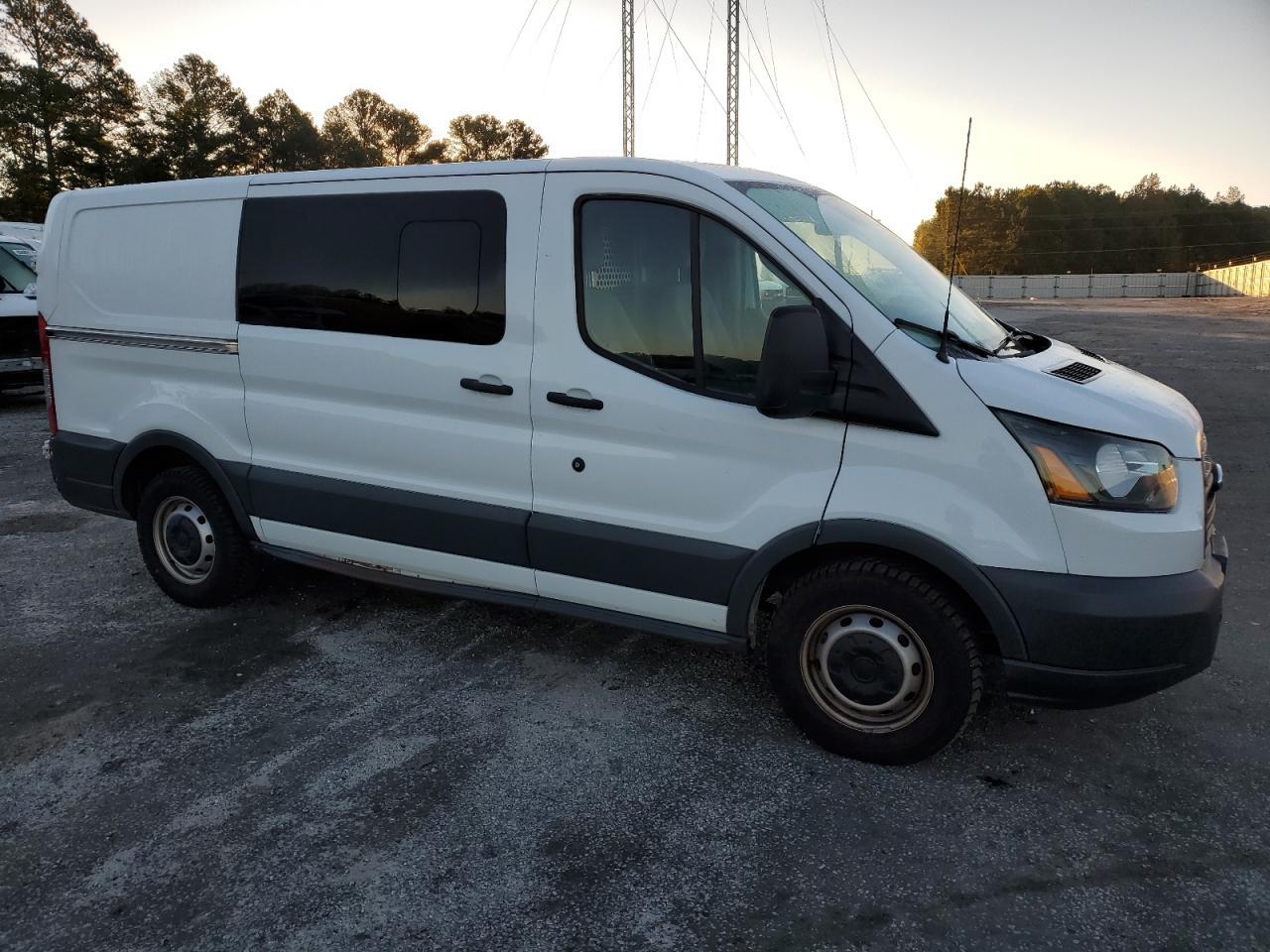 2015 Ford Transit T-150 - Фото 4