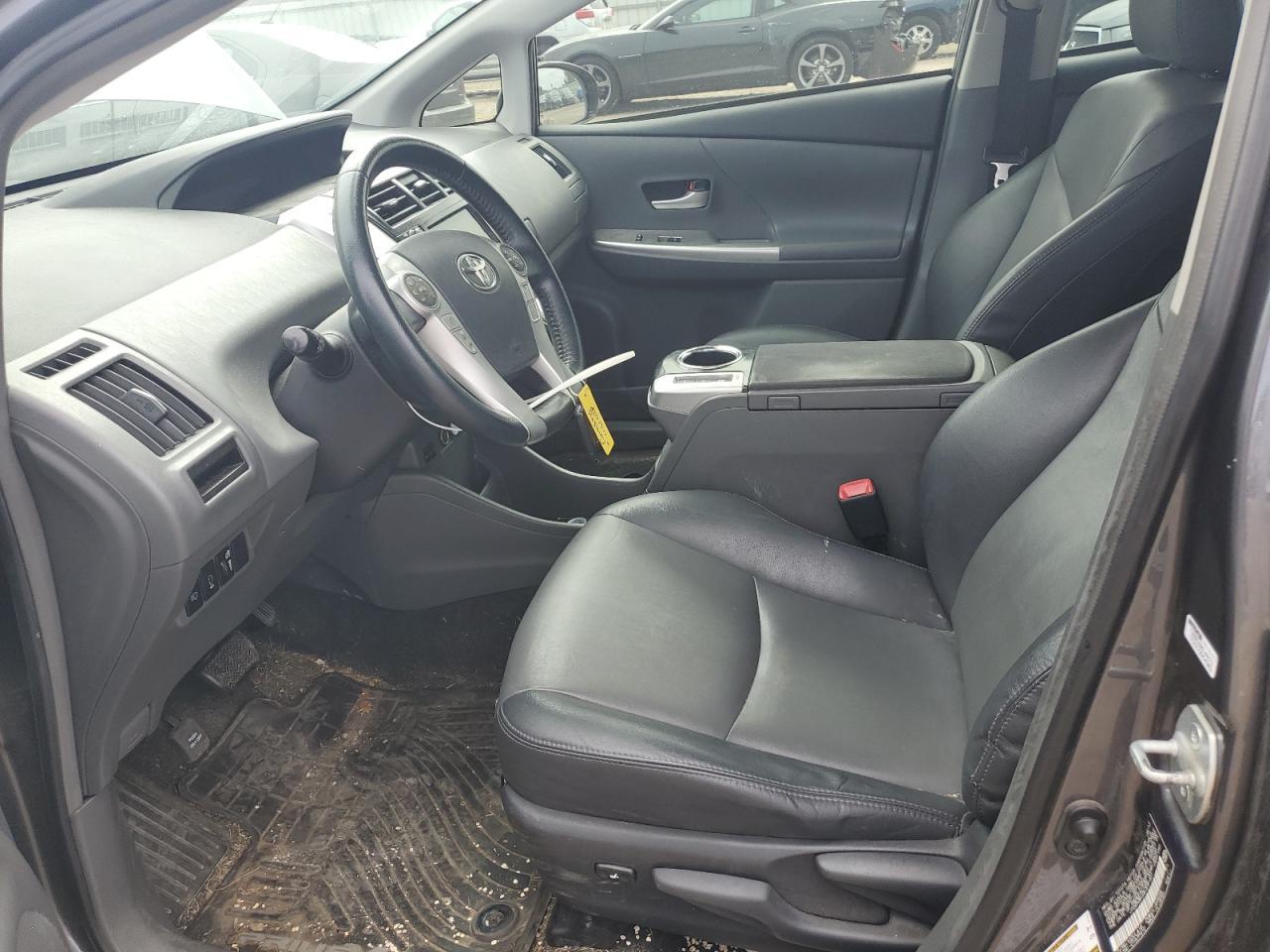 2014 Toyota Prius V - Фото 7