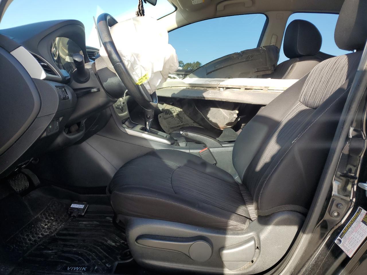 2019 Nissan Sentra S - Image 7