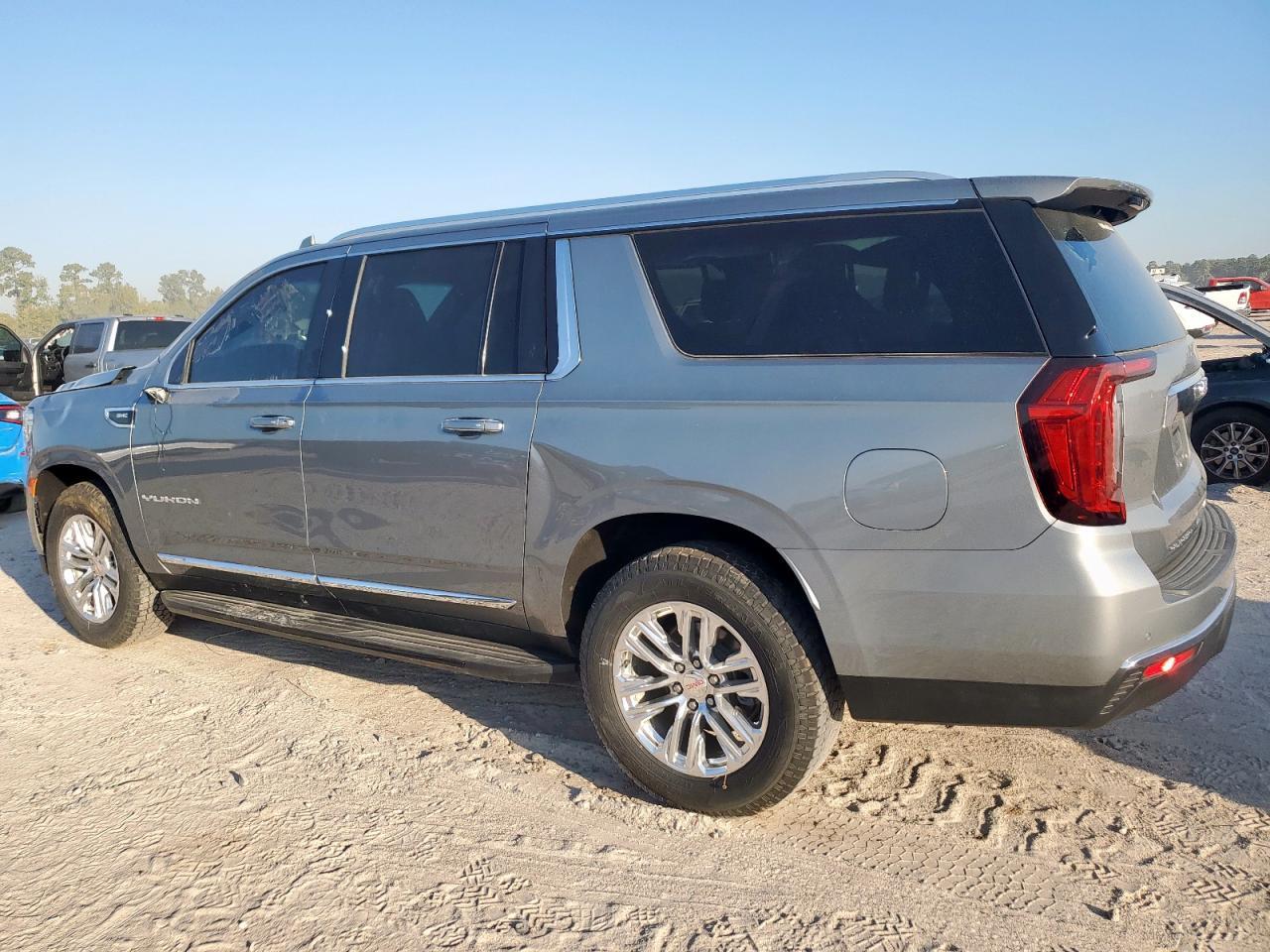 2023 GMC Yukon Xl K1500 Slt - Фото 2