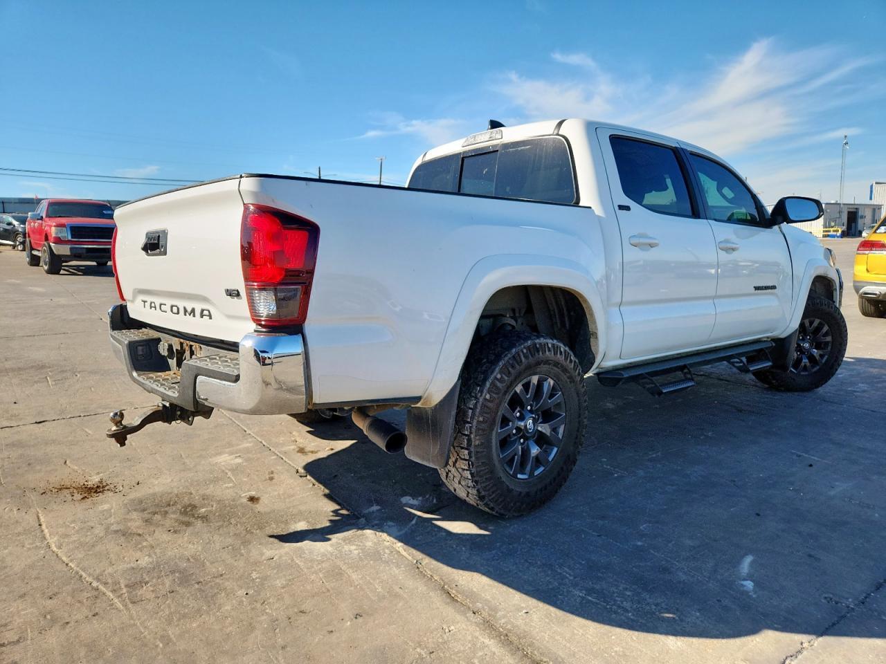 2023 Toyota Tacoma Double Cab - Image 3