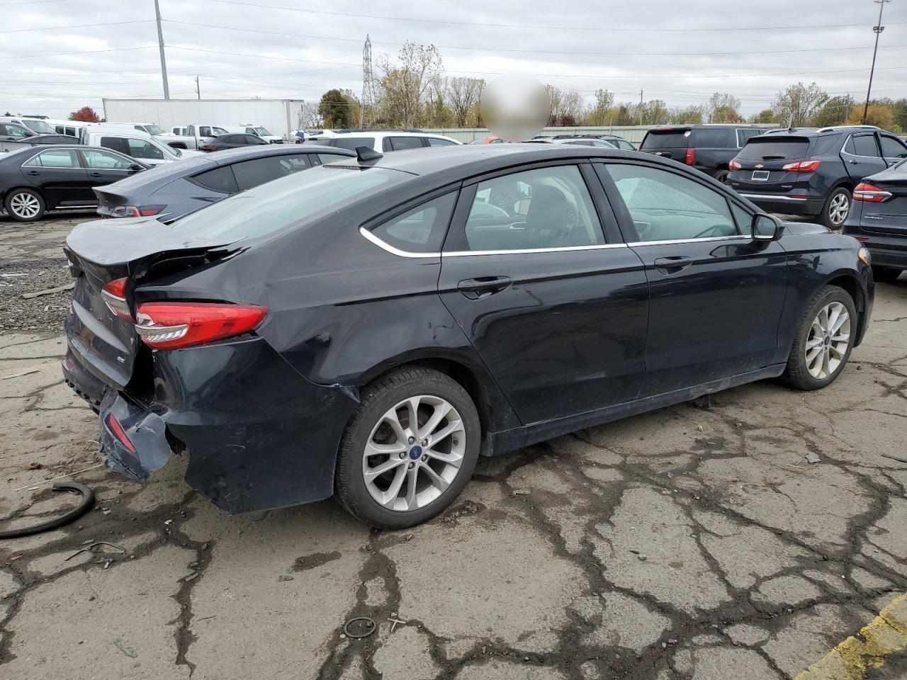2020 Ford Fusion Se - Фото 3