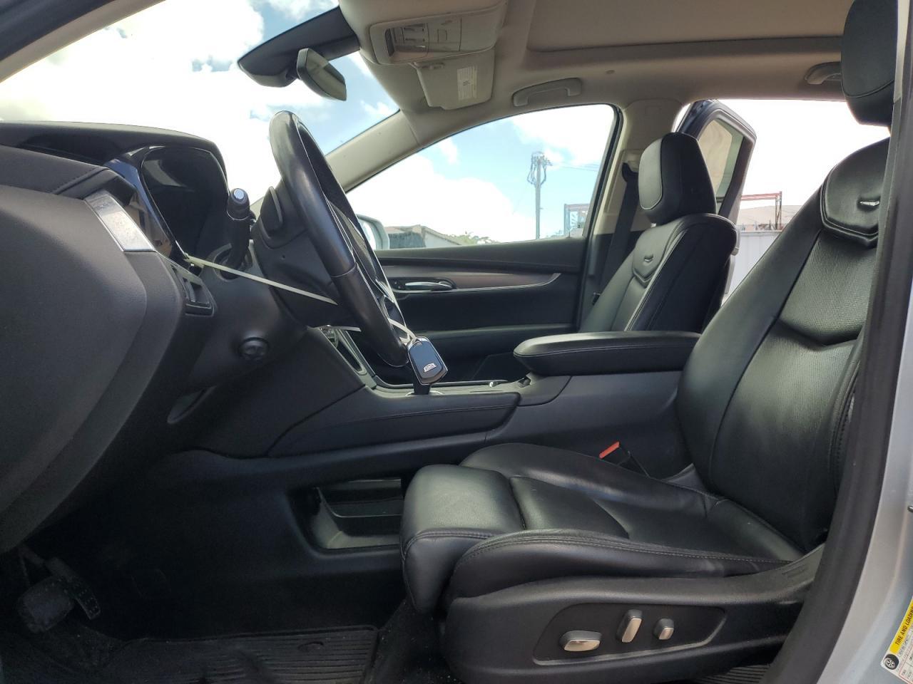 2017 Cadillac Xt5 Luxury - Image 7