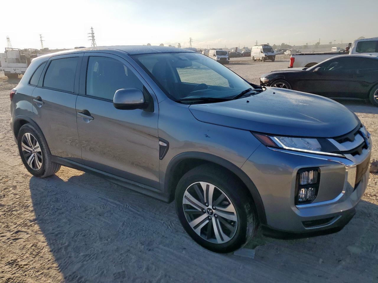 2024 Mitsubishi Outlander Sport S/Se - Фото 4