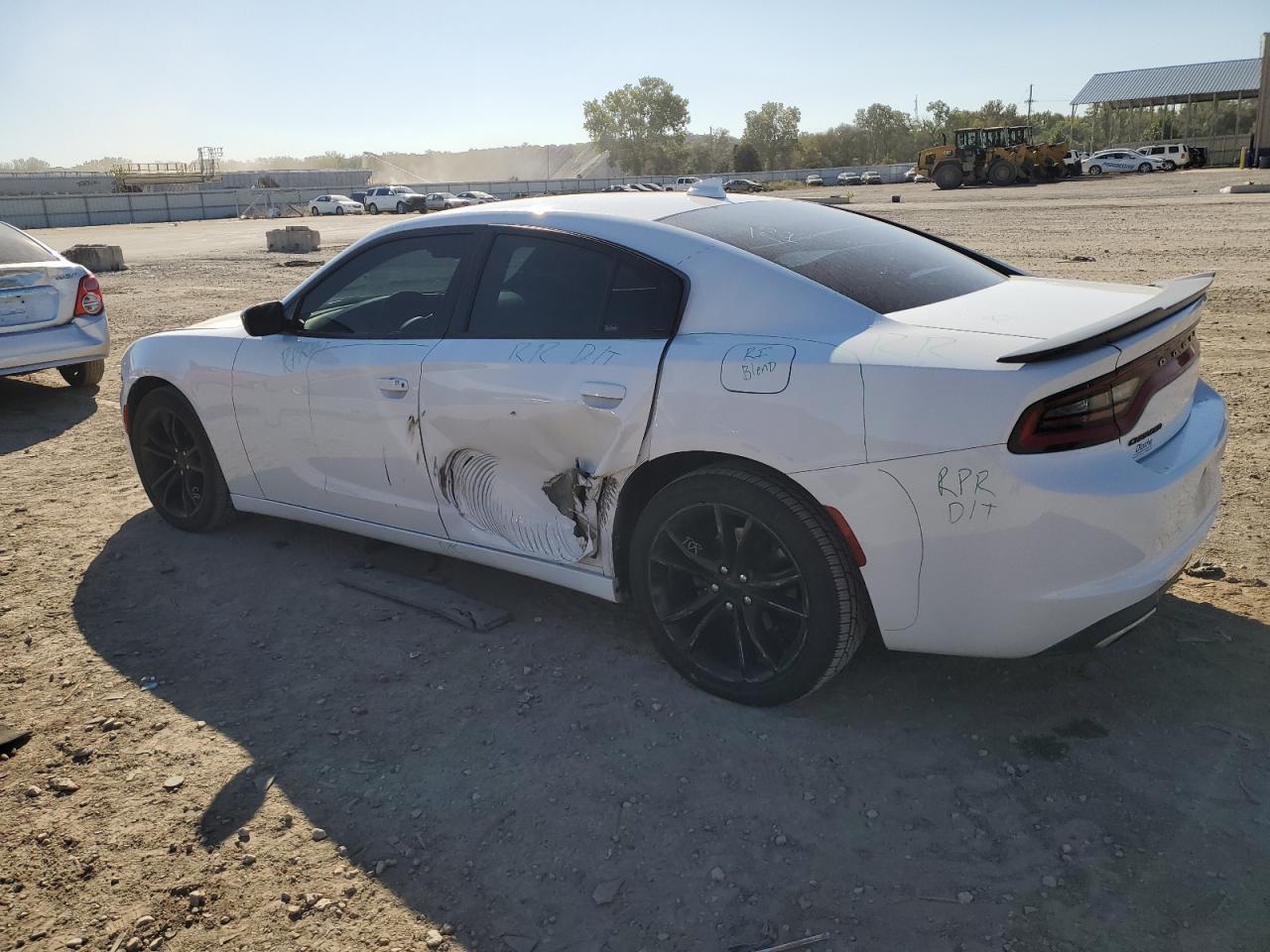 2016 Dodge Charger Sxt - Image 2