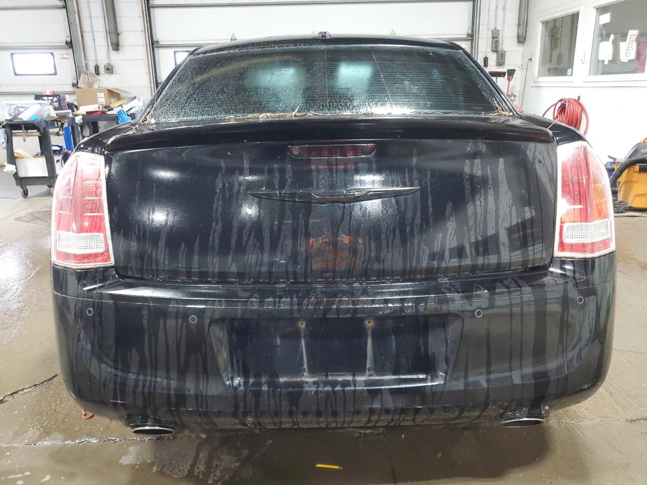 2012 Chrysler 300 S - Image 6