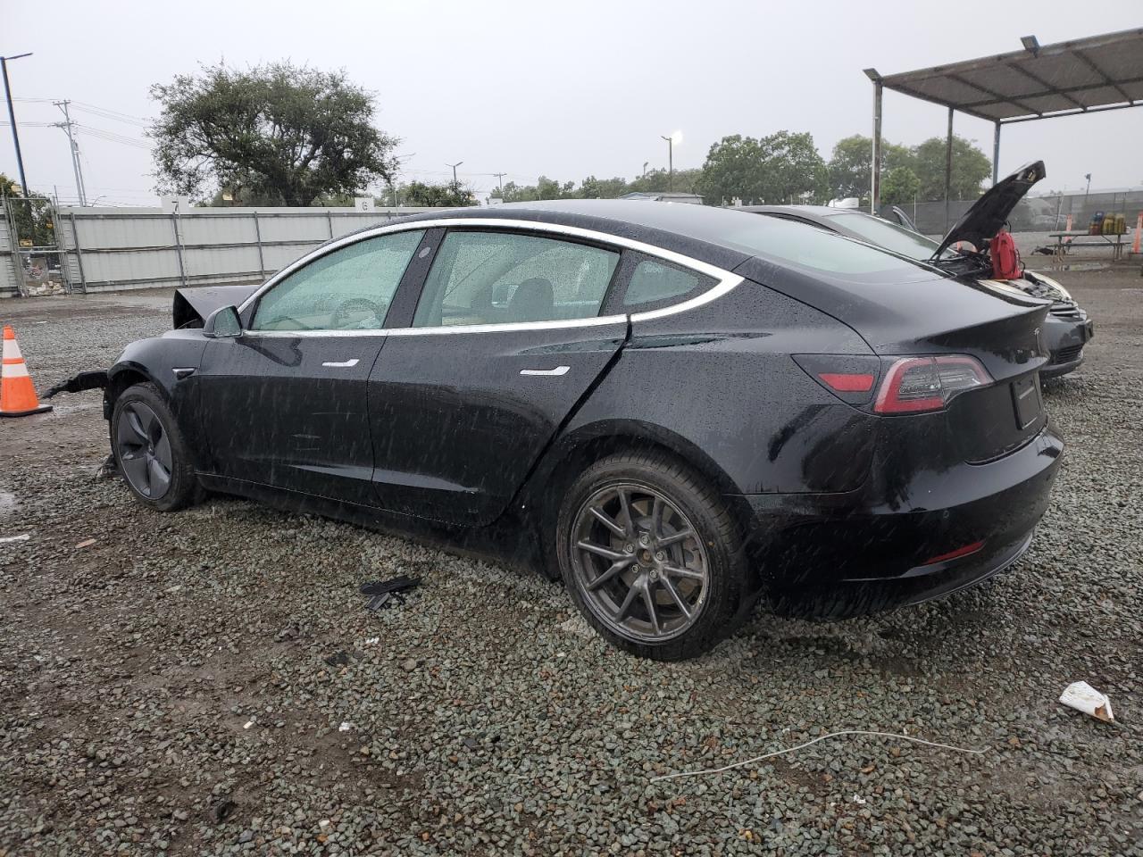 2020 Tesla Model 3 - Фото 2