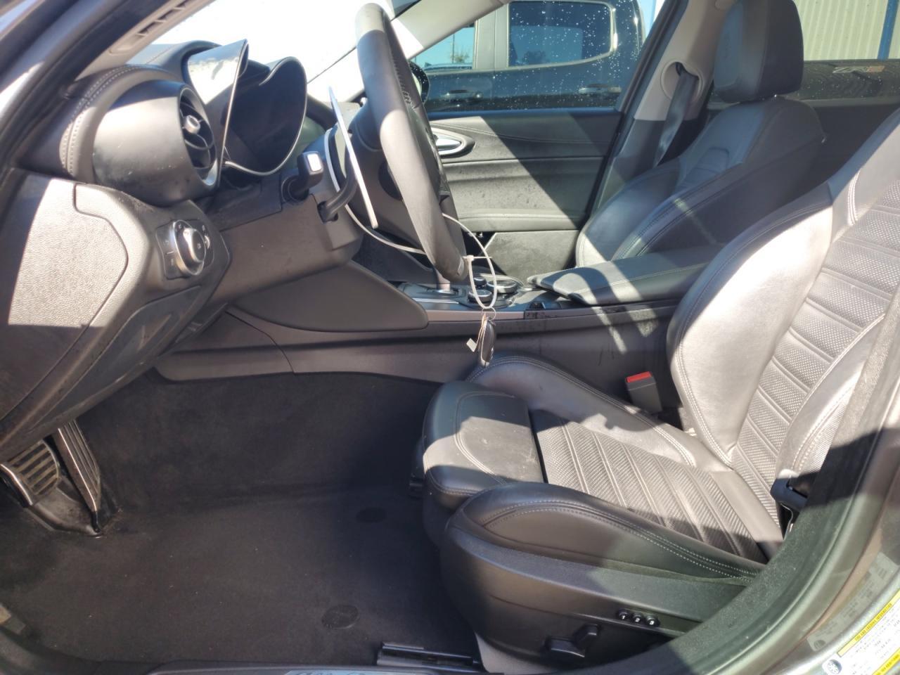 2019 Alfa Romeo Giulia - Фото 7