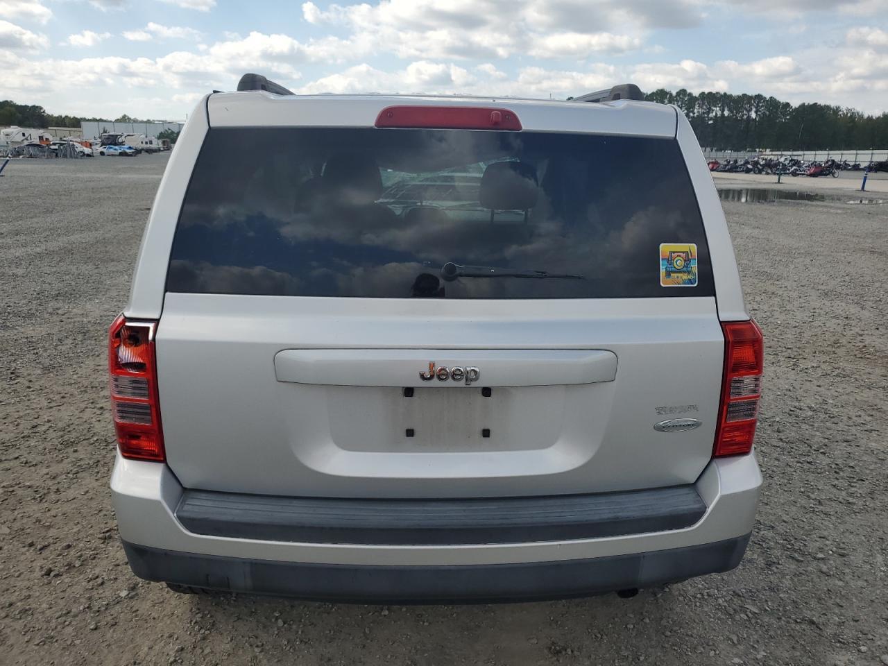 2013 Jeep Patriot Latitude - Фото 6