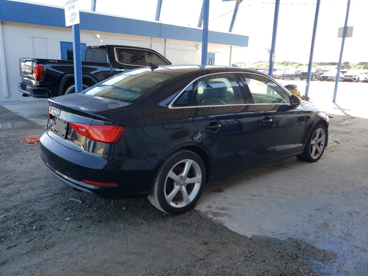 2015 Audi A3 Premium - Фото 3