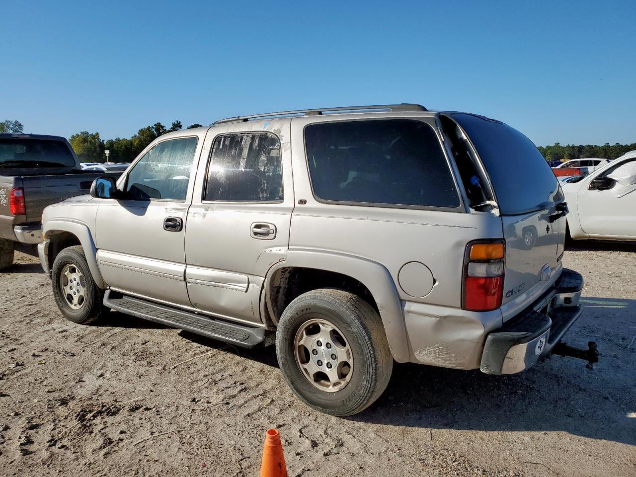 2004 Chev Tahoe - Image 2