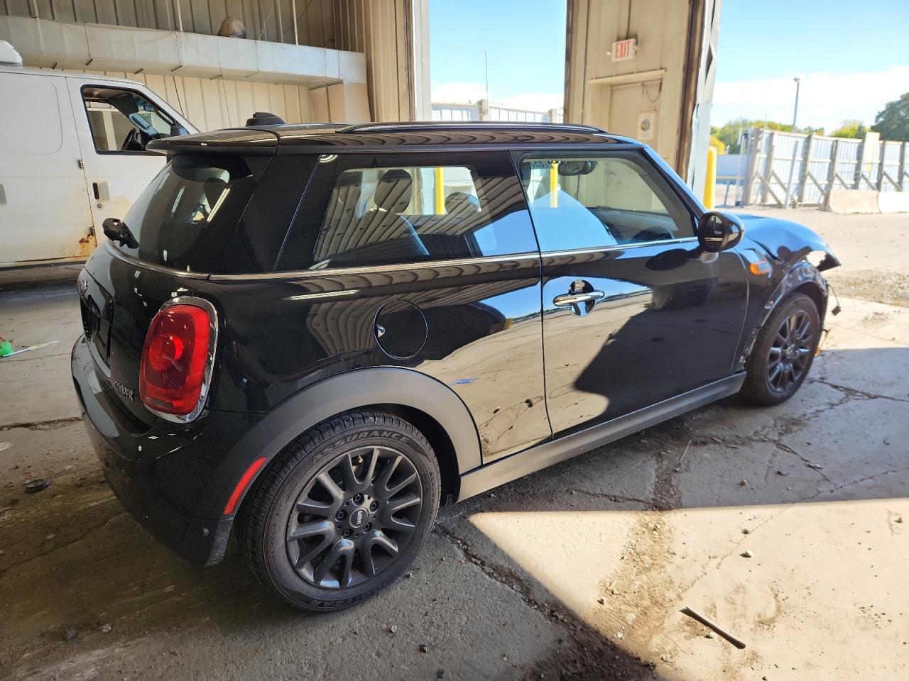 2017 Mini Cooper - Фото 3